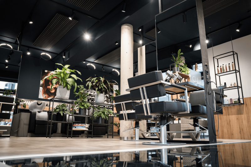 Inneneinrichtung Friseursalon Levent Diekamp
