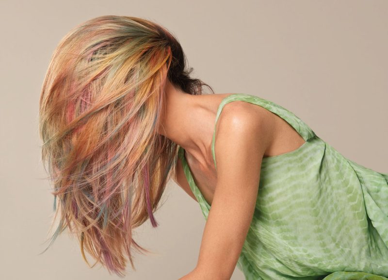 Bunte Haarverlängerung von Great Lengths